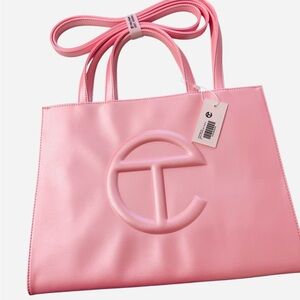 Telfar Medium Shopping Bag Ballerina Authentic 🤩
Boss Up🔥🔥🔥